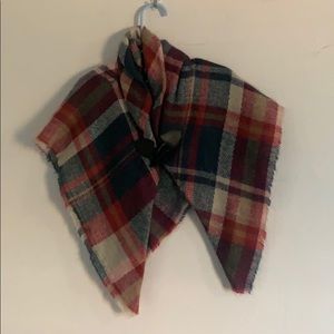 2T/3T Never worn toddler girls poncho fall staple